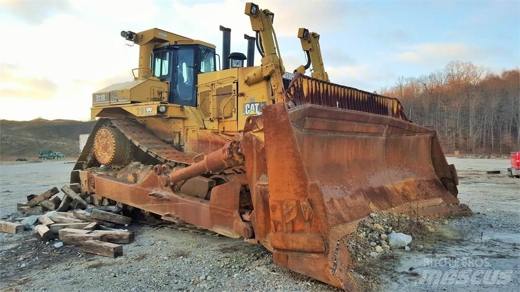 CAT D11R Telaketjupuskutraktorit