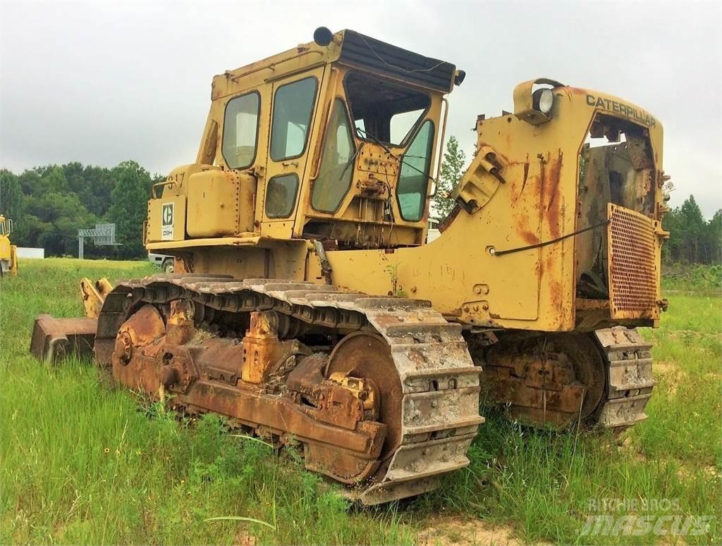 CAT D9H Telaketjupuskutraktorit
