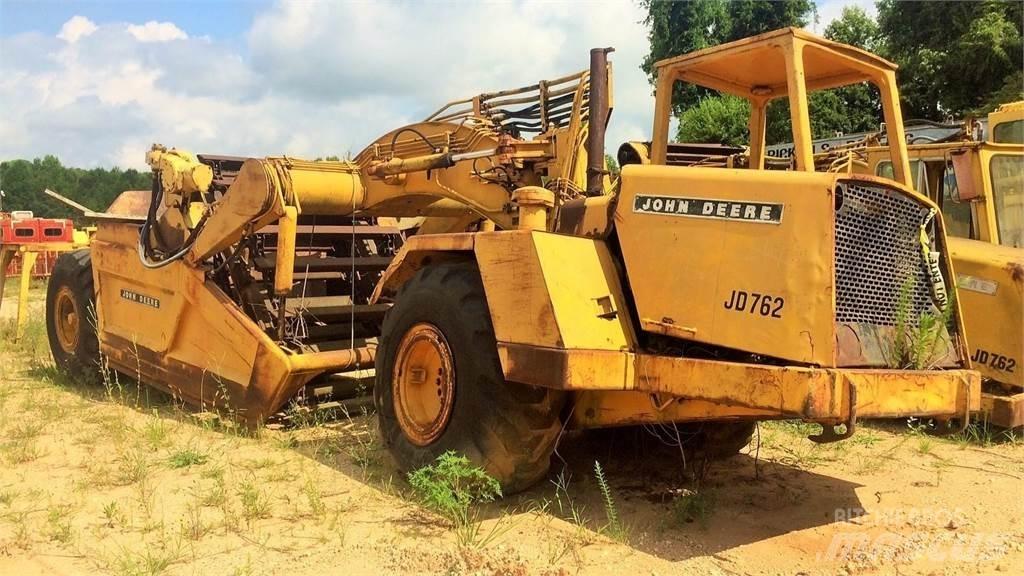 John Deere 762 Kaavinvaunut
