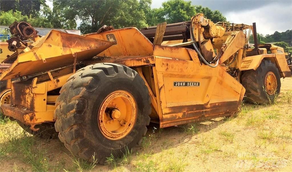 John Deere 762 Kaavinvaunut