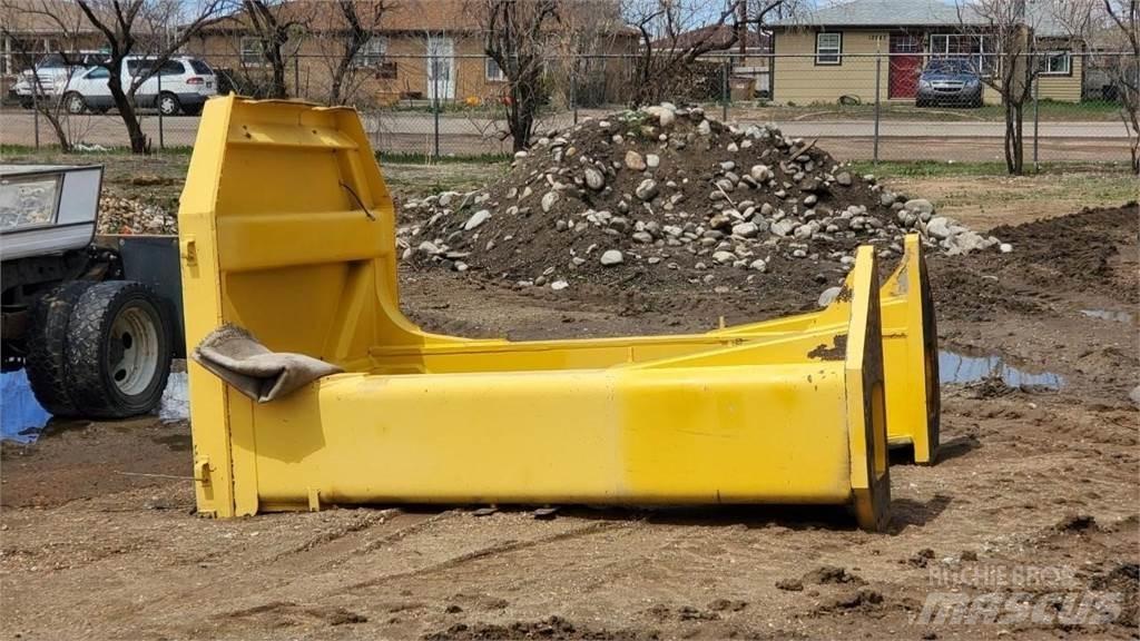 Komatsu WA1200 Ohjaamo ja sisusta
