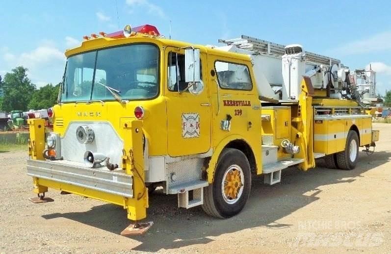 Mack CF685 Paloautot