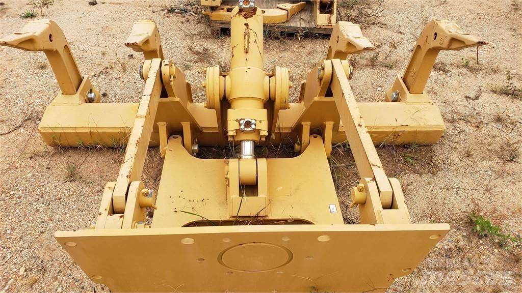  Ripper CAT D6D Repijät