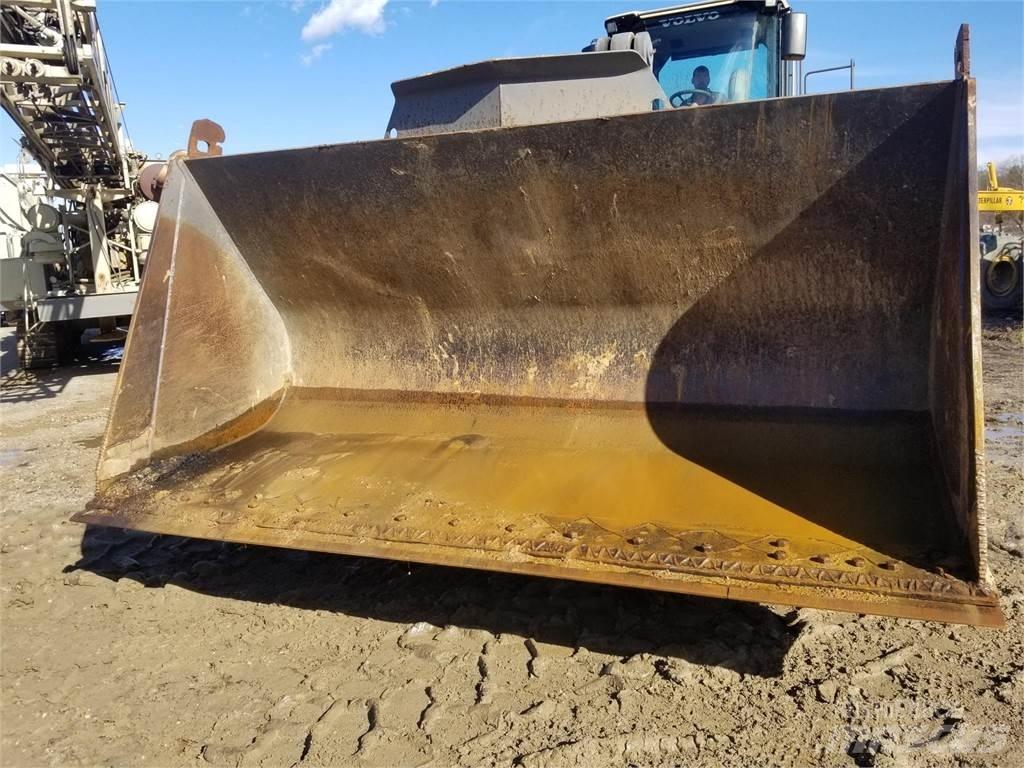 Volvo L180F Pyöräkuormaajat