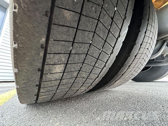 MAN TGX Vetopöytäautot