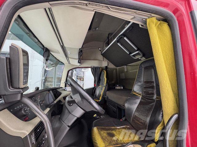 Volvo FH16 Vetopöytäautot