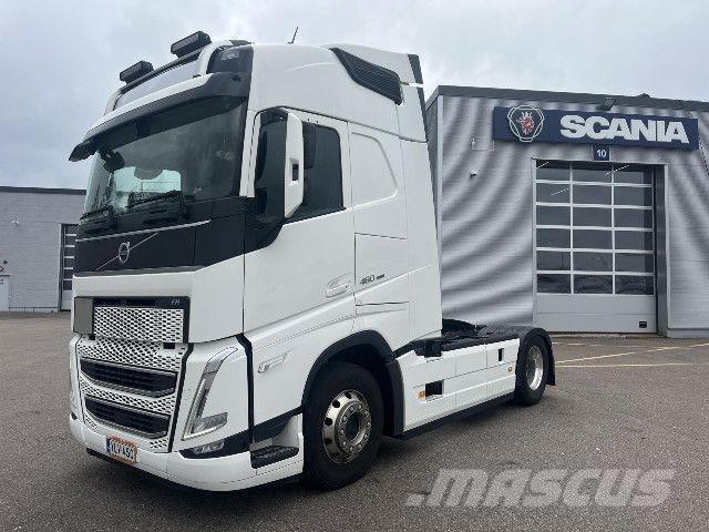 Volvo FH460 4x2 Vetopöytäautot