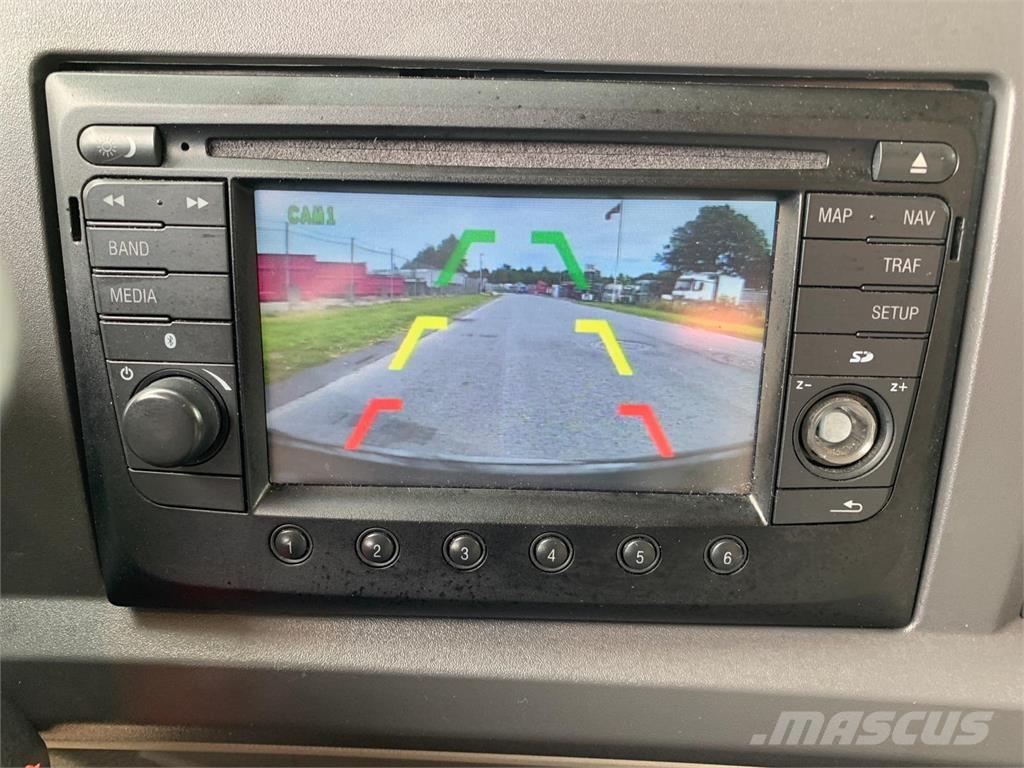 DAF LF210 4x2 FA Nosturiautot