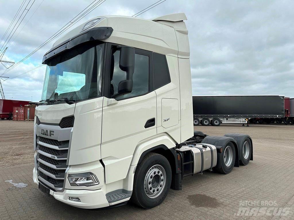 DAF XF 530 6x2 Vetopöytäautot