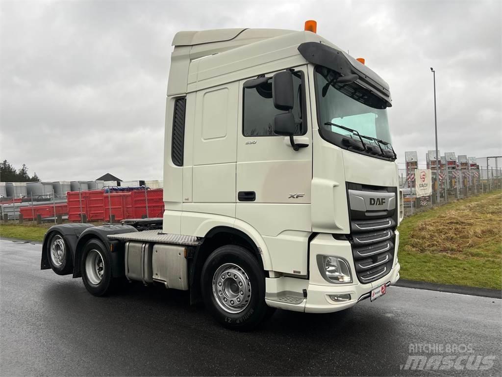 DAF XF 530 6x2 FTR Vetopöytäautot