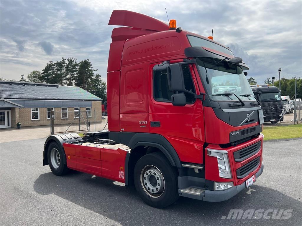Volvo FM370 Vetopöytäautot