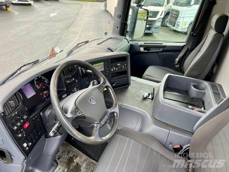 Scania P 410 Nosturiautot