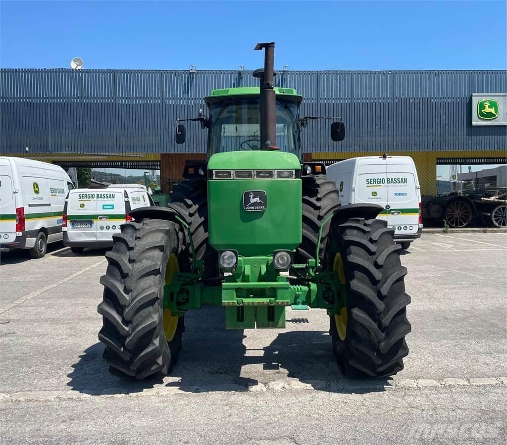 John Deere 4955 Traktorit