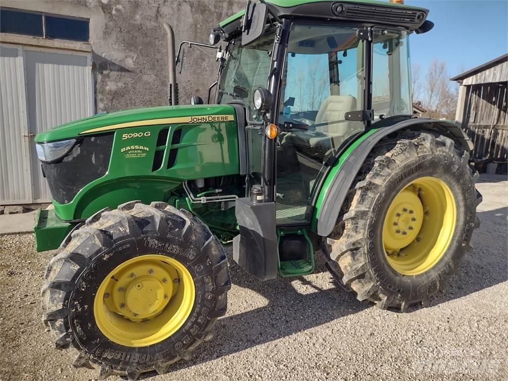John Deere 5090 G Traktorit