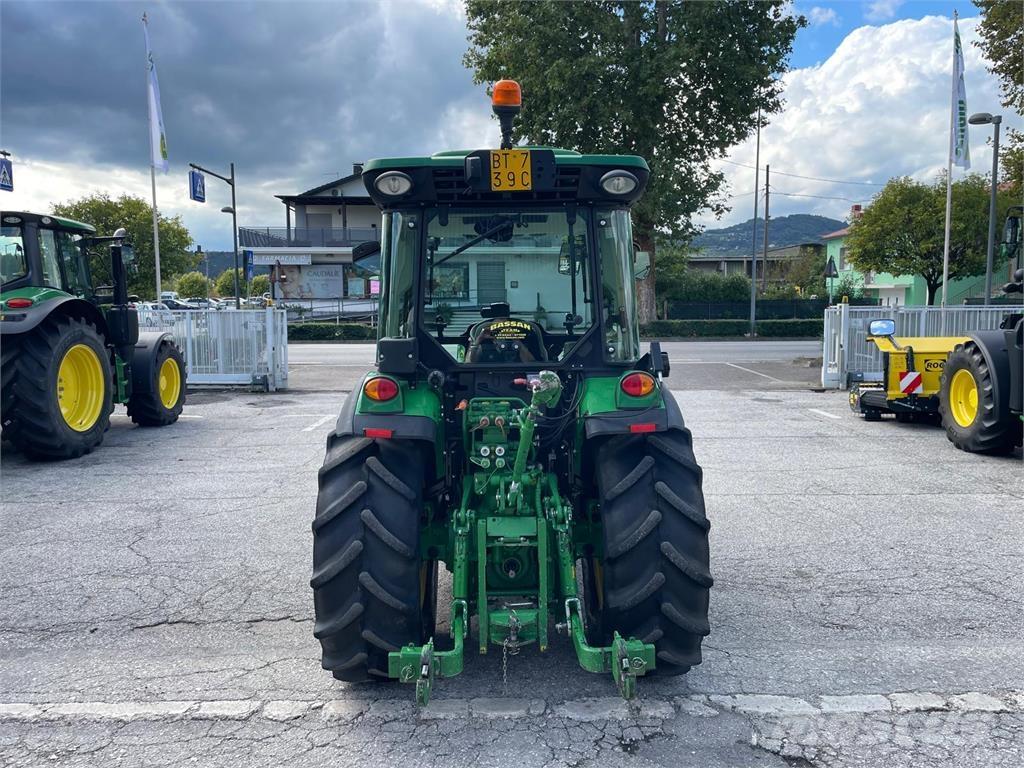 John Deere 5090 GF Traktorit