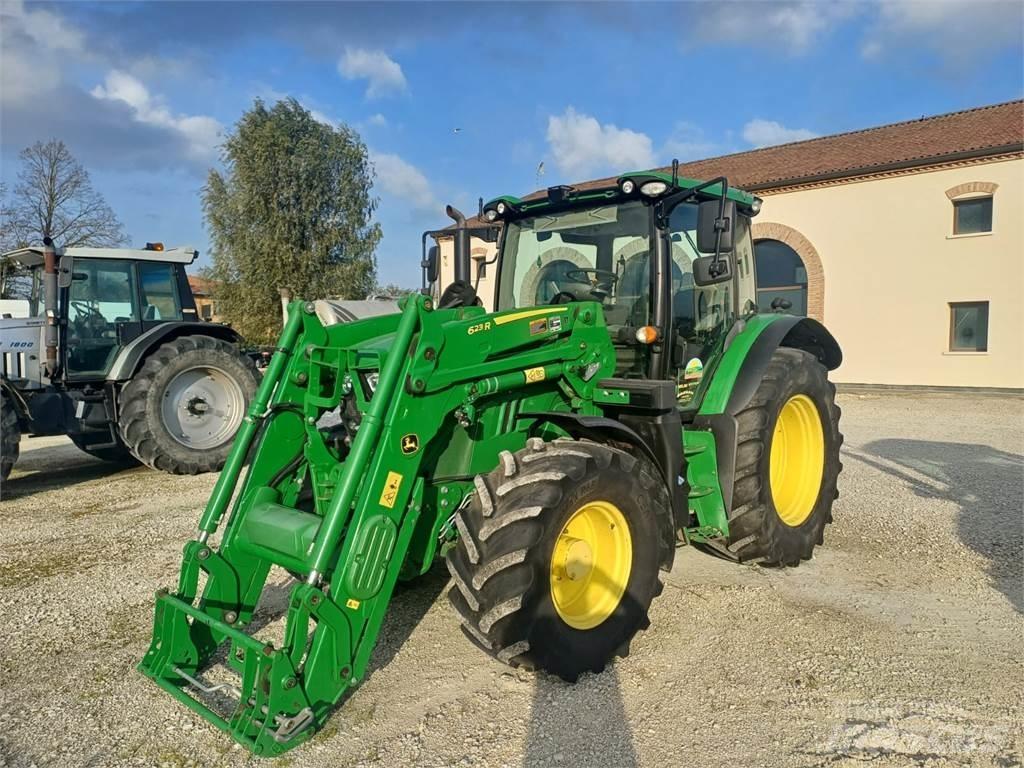 John Deere 6110 R Traktorit