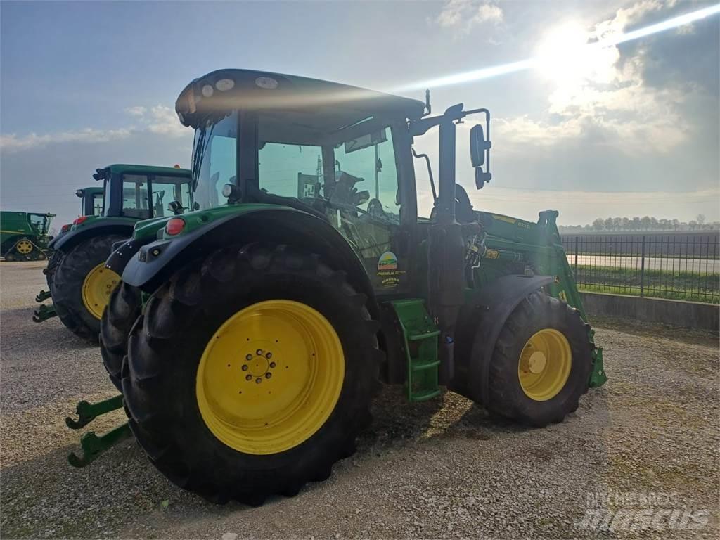 John Deere 6110 R Traktorit