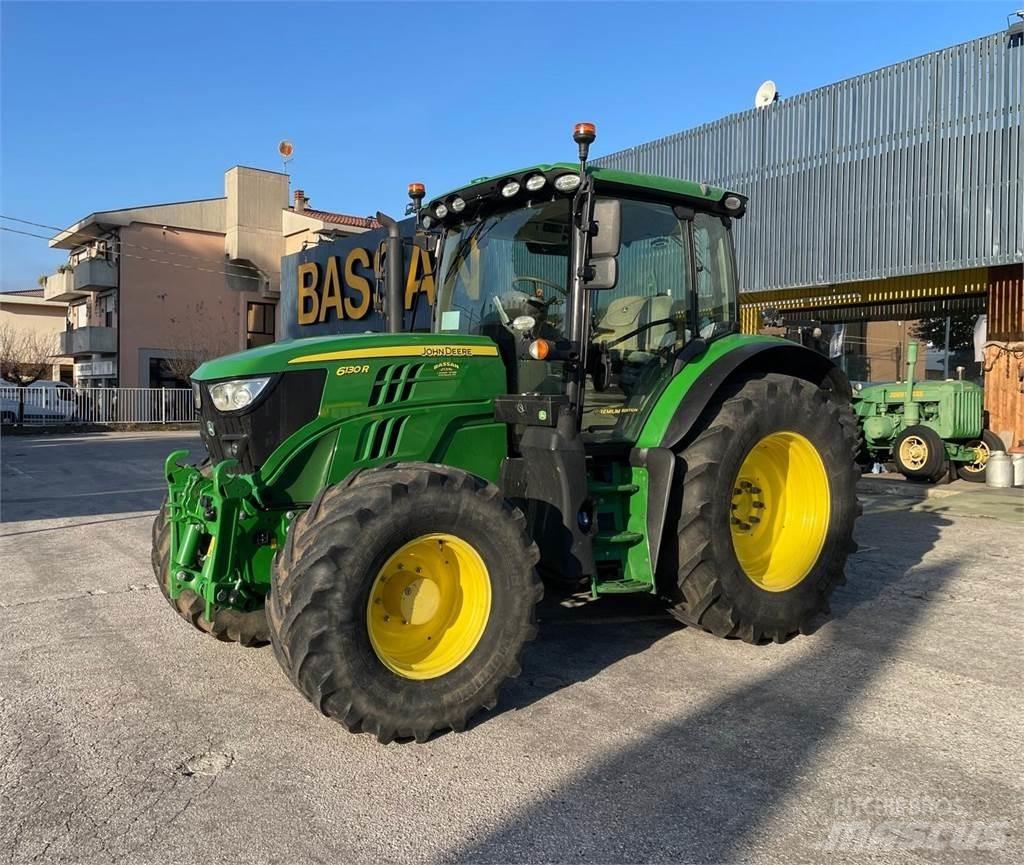 John Deere 6130 R Traktorit