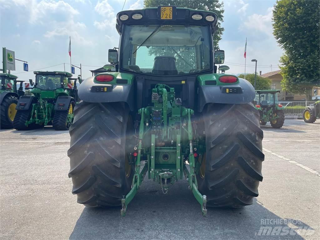 John Deere 6145 R Traktorit