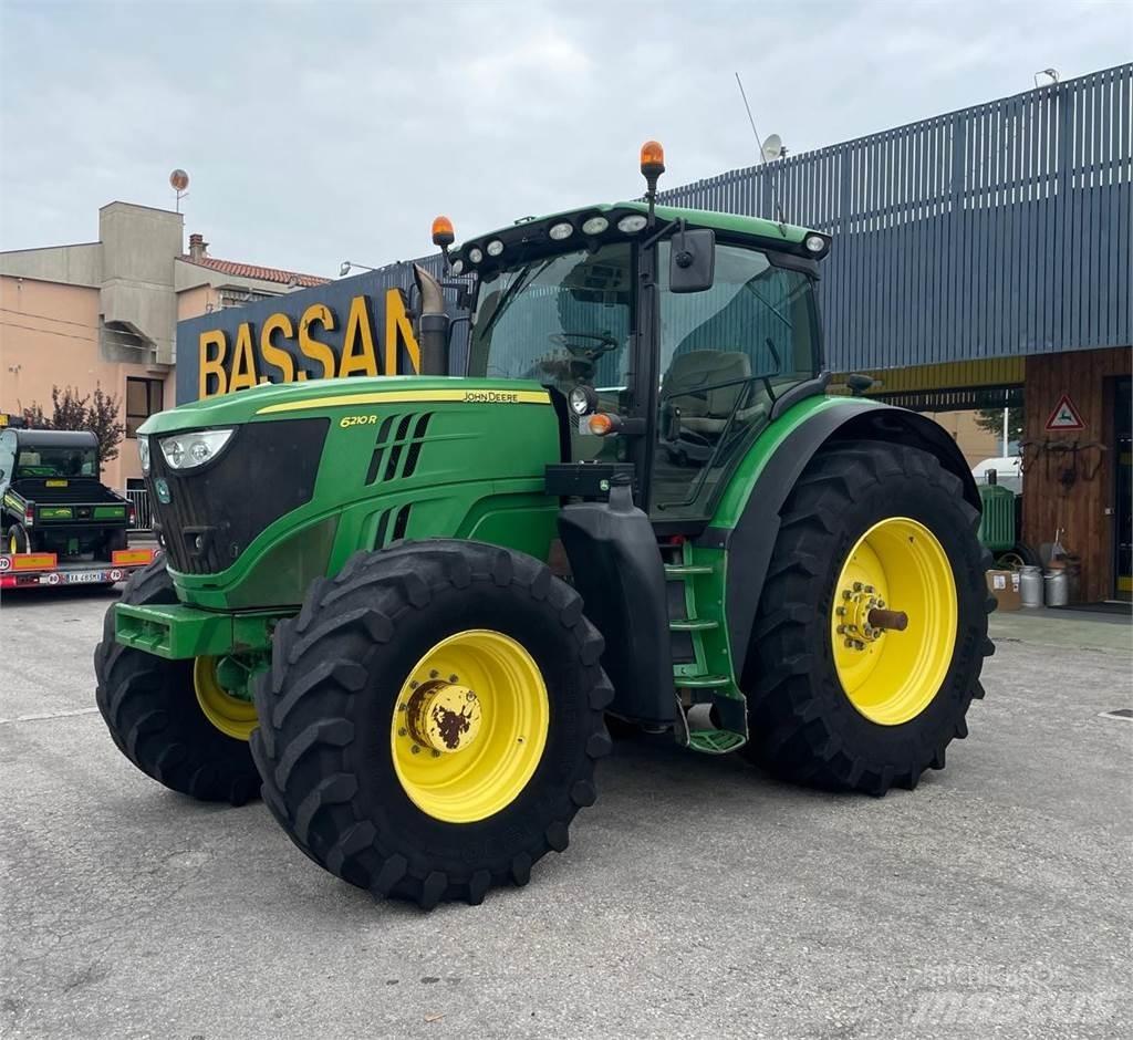 John Deere 6210 R Traktorit