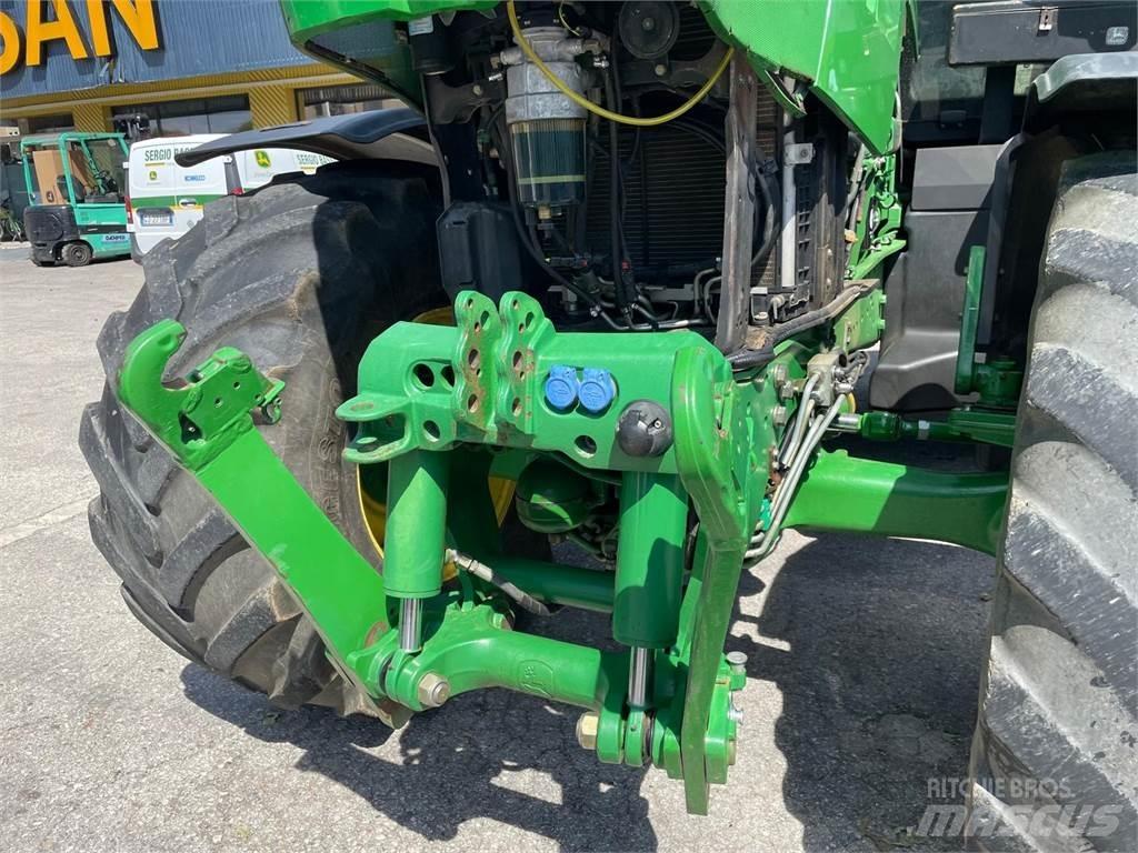 John Deere 6210 R Traktorit
