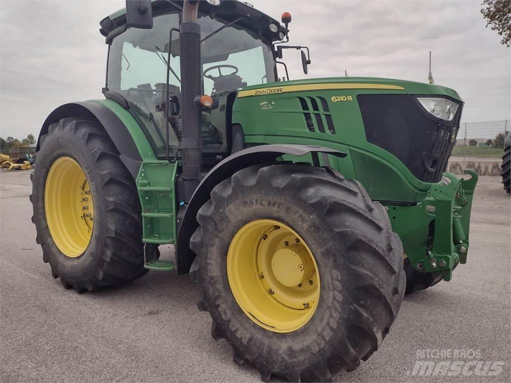 John Deere 6210 R Traktorit