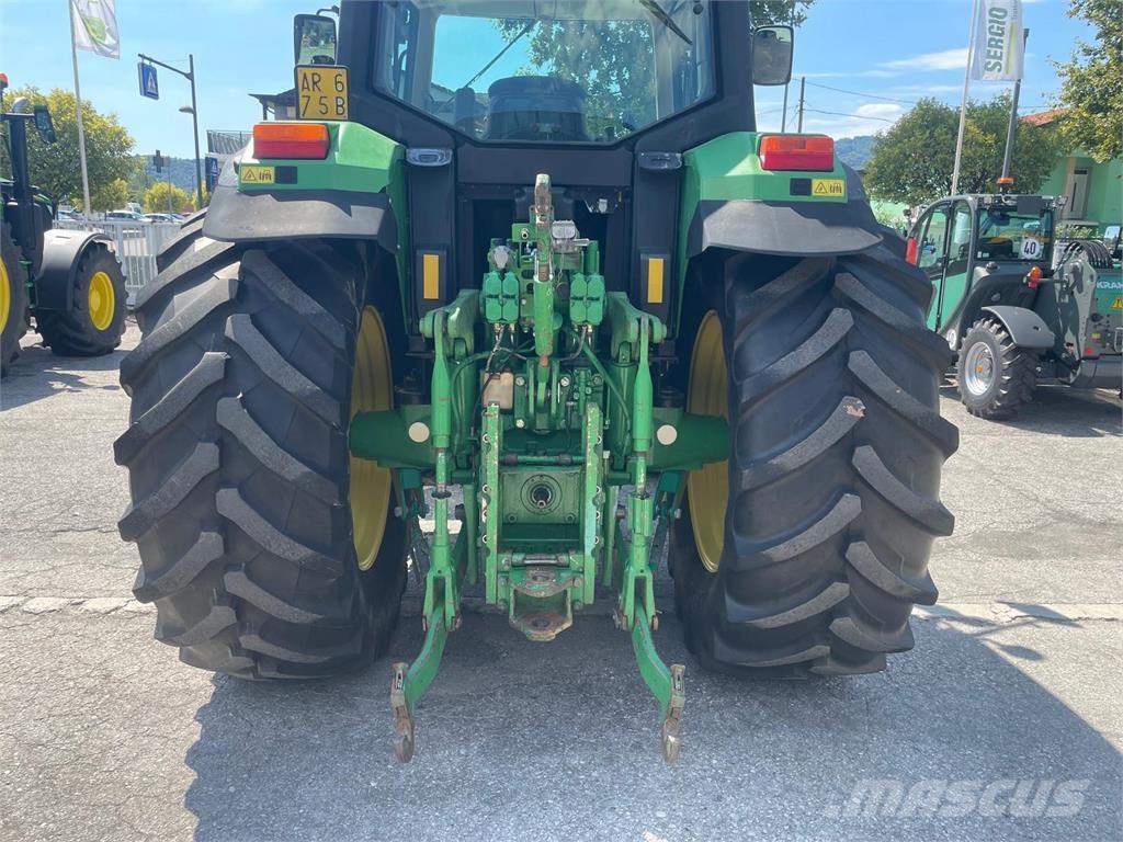 John Deere 6810 Traktorit
