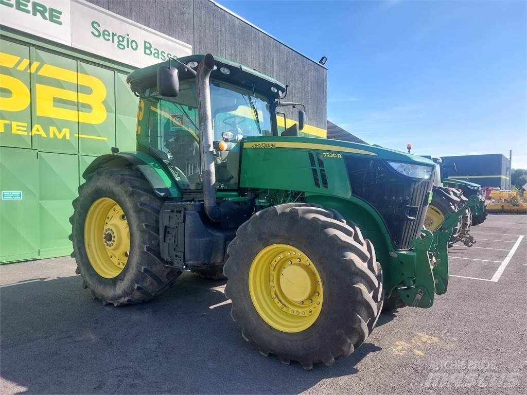 John Deere 7230 R Traktorit