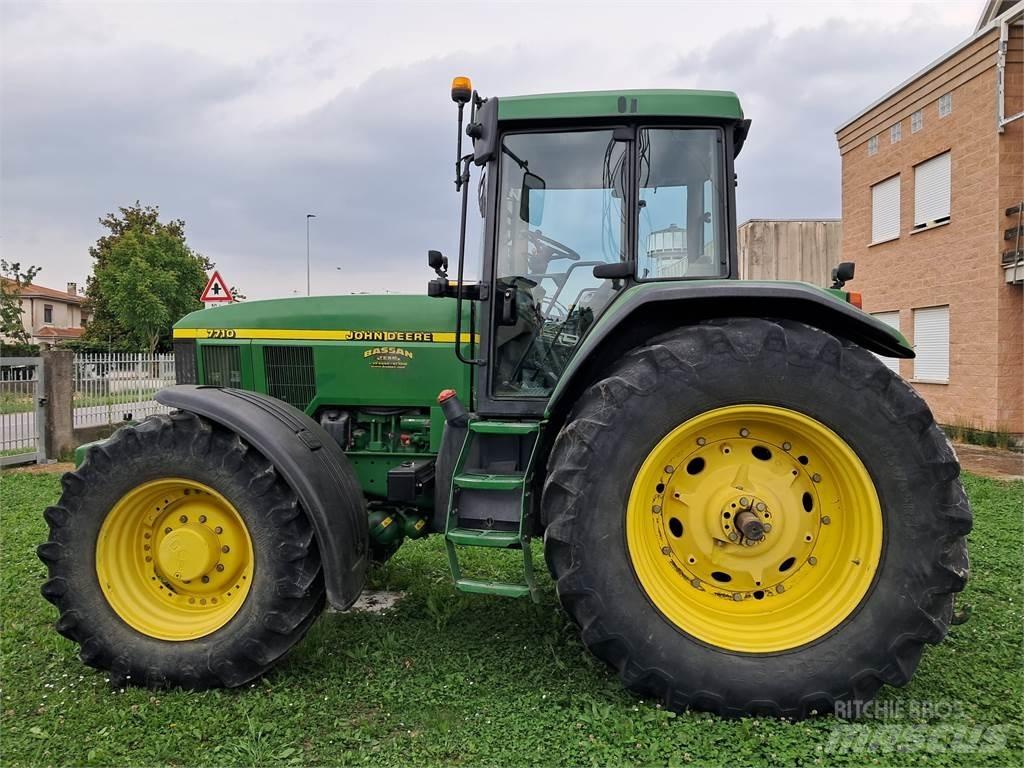 John Deere 7710 Traktorit