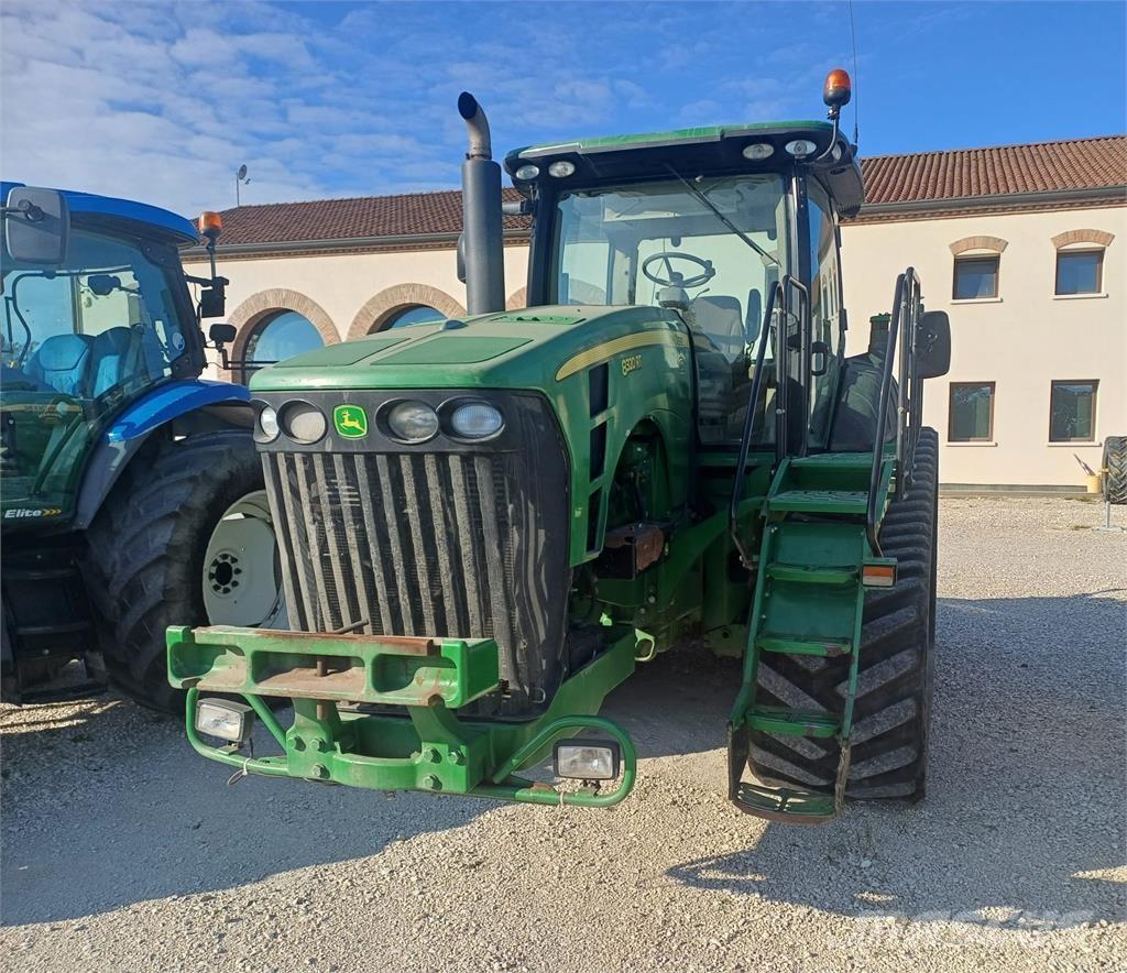 John Deere 8320 RT Traktorit