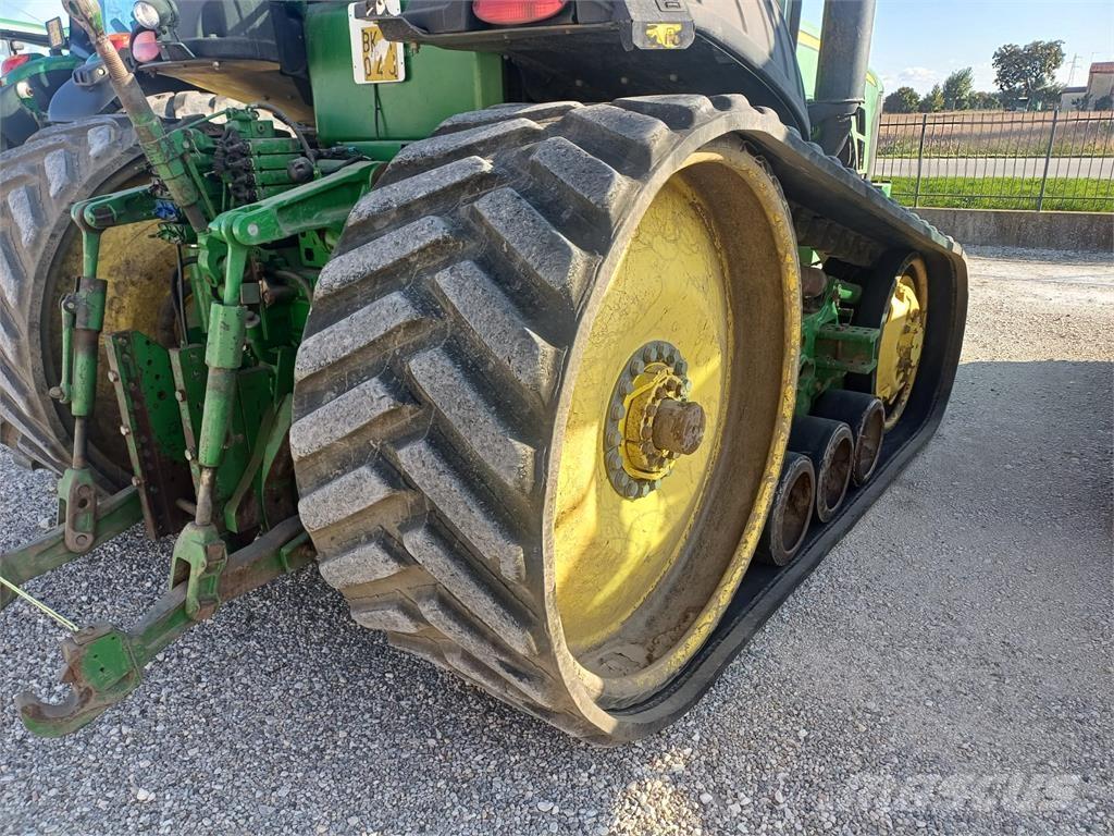 John Deere 8320 RT Traktorit