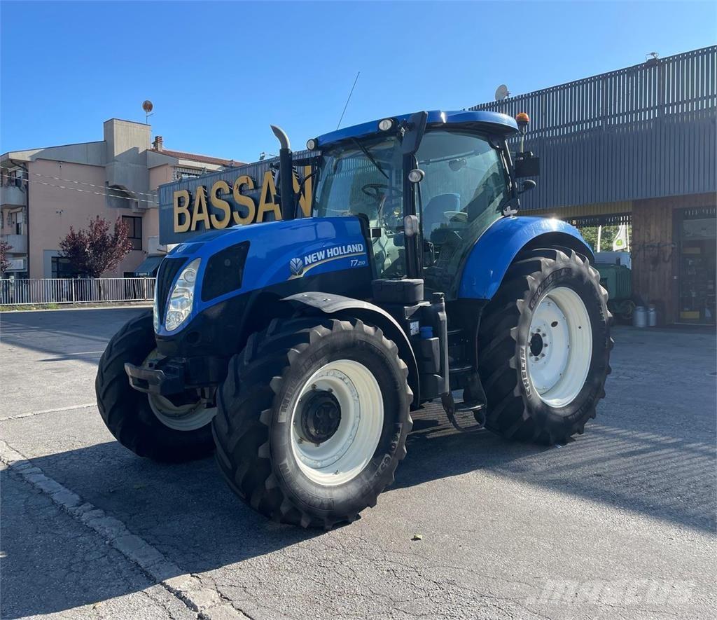 New Holland T7 210 Traktorit