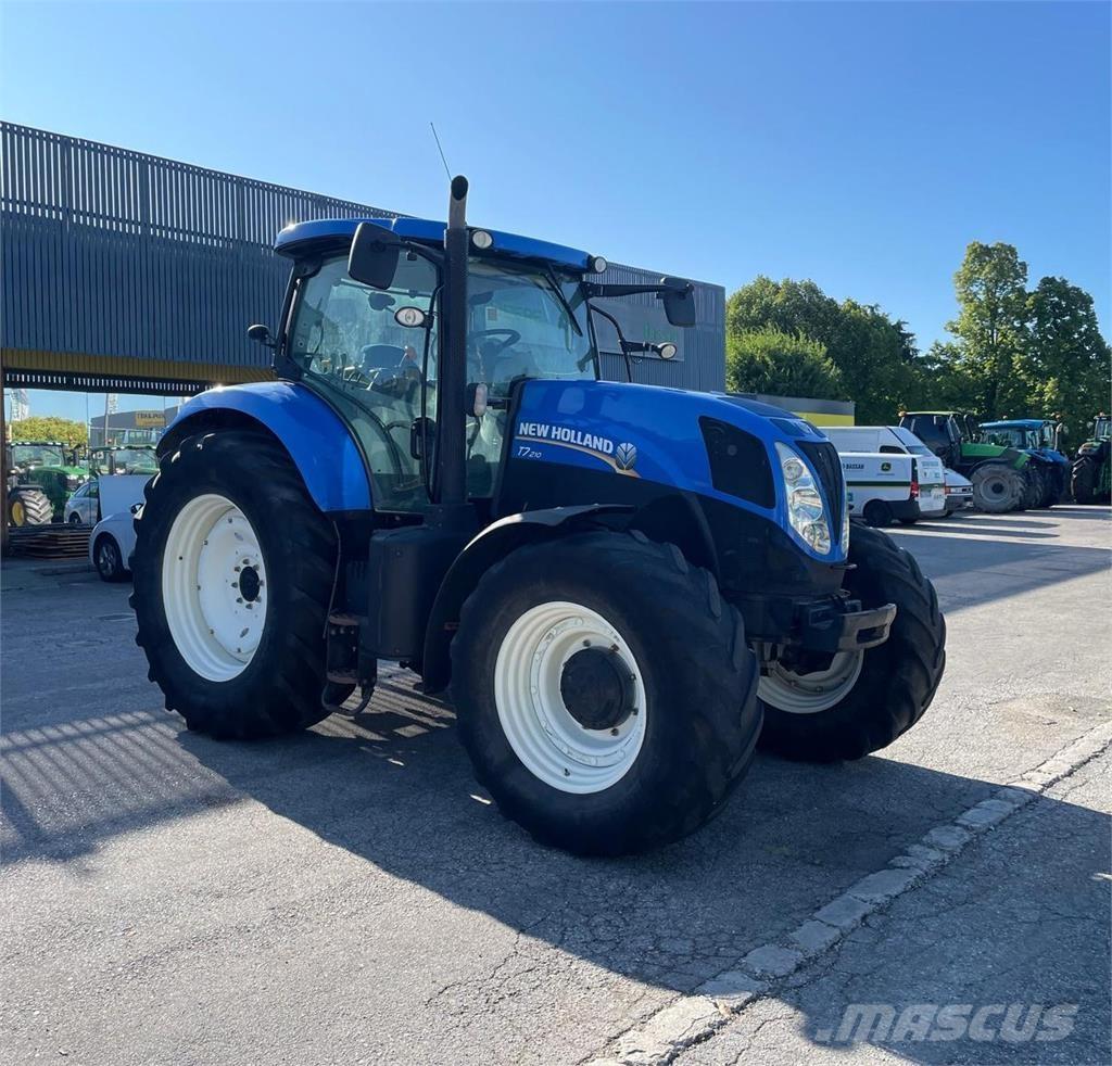 New Holland T7 210 Traktorit