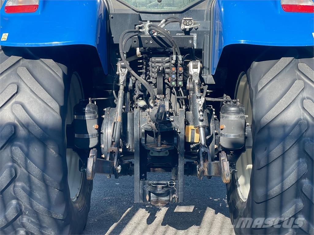 New Holland T7 210 Traktorit