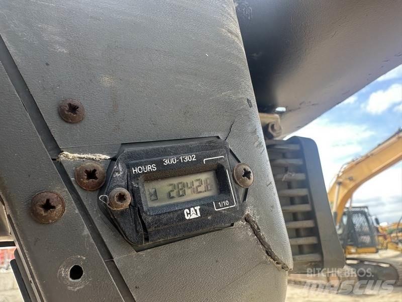 CAT 236B Muut koneet