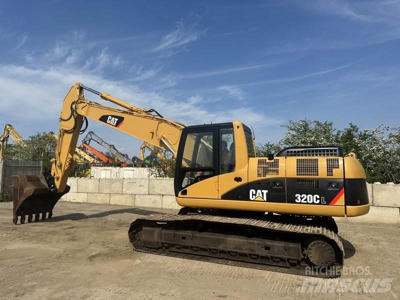 CAT 320 Telakaivukoneet