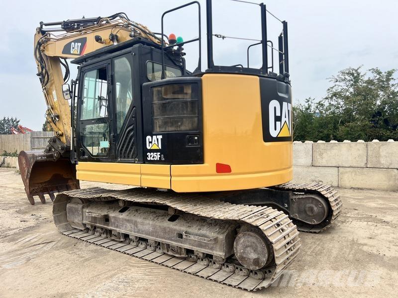 CAT 325FL Telakaivukoneet