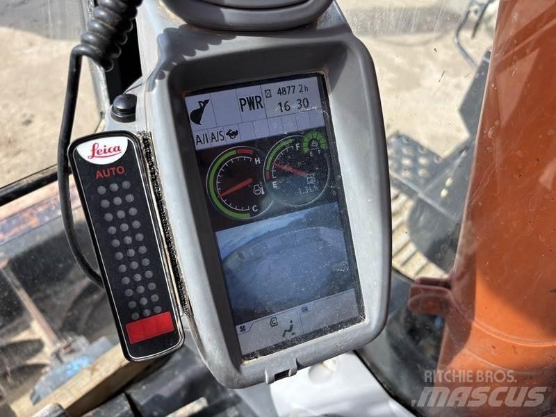 Hitachi ZX135 US-6 Telakaivukoneet