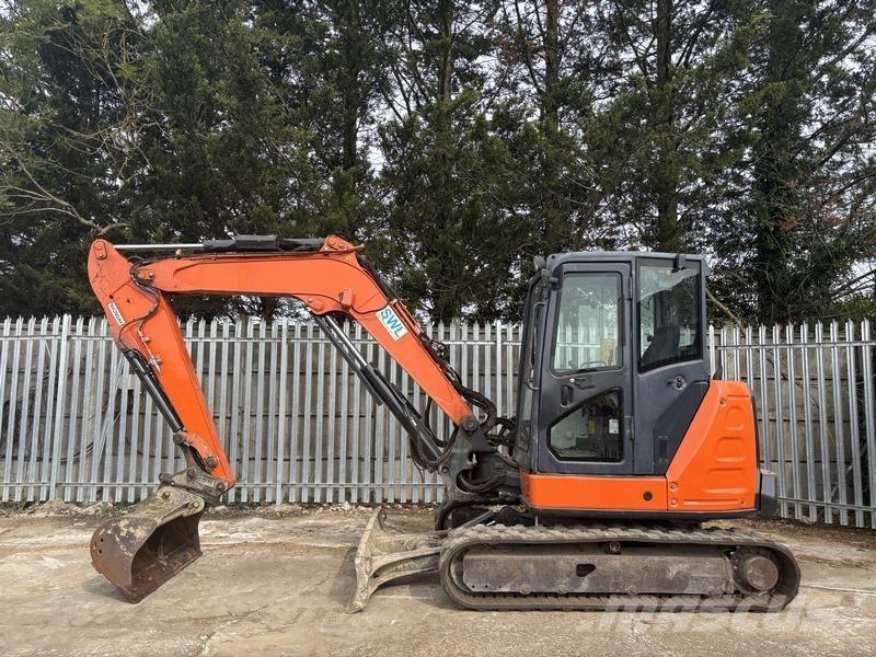 Hitachi ZX65 Midikaivukoneet 7t - 12t