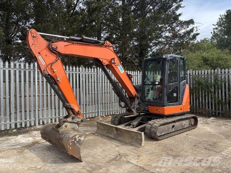 Hitachi ZX65 Midikaivukoneet 7t - 12t