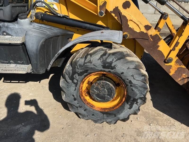 JCB 3CX Sitemaster Kaivurikuormaajat