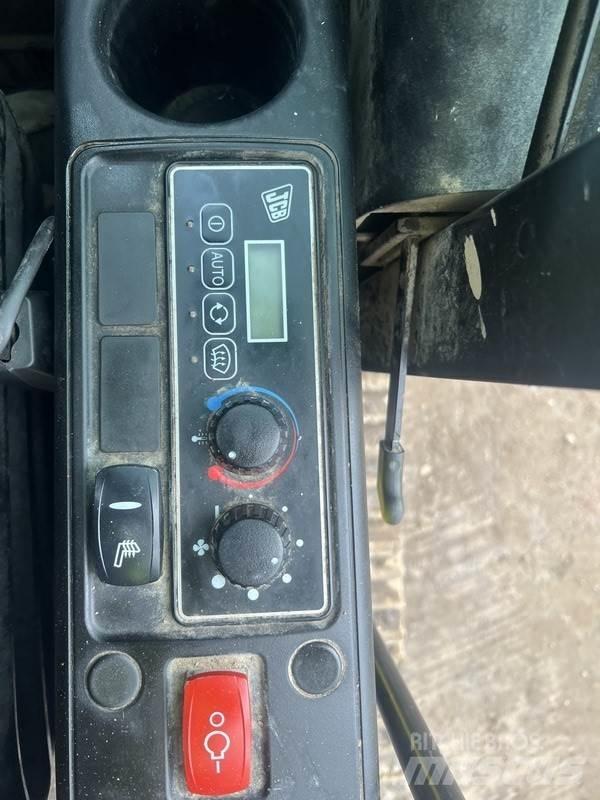 JCB JS145 LC T4 Telakaivukoneet