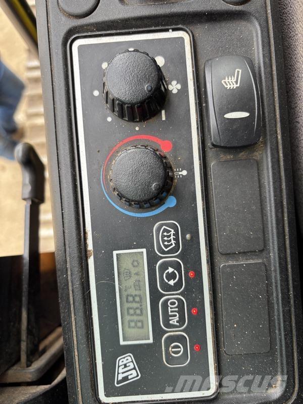 JCB JS220 LC Telakaivukoneet