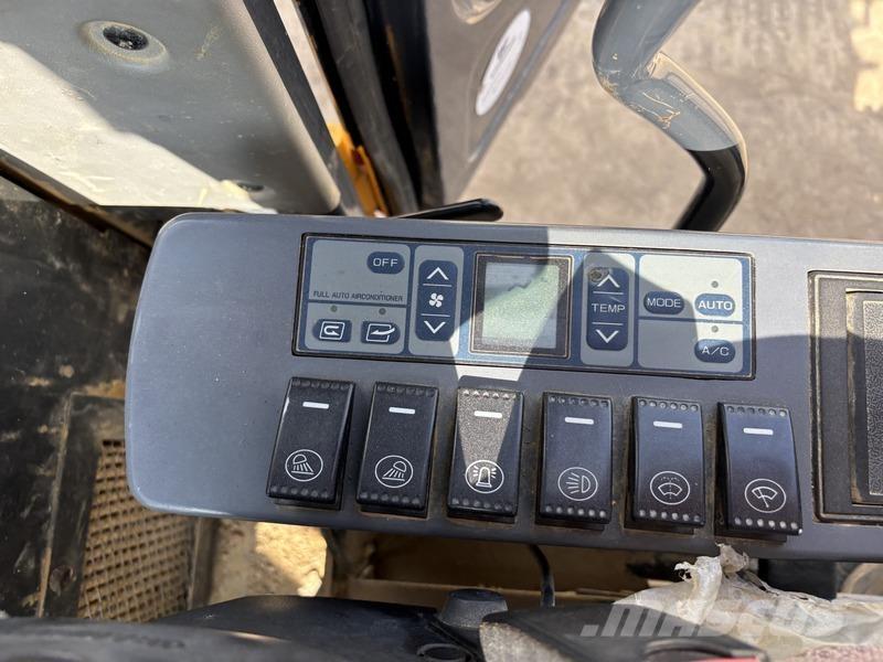 LiuGong CLG915E Telakaivukoneet