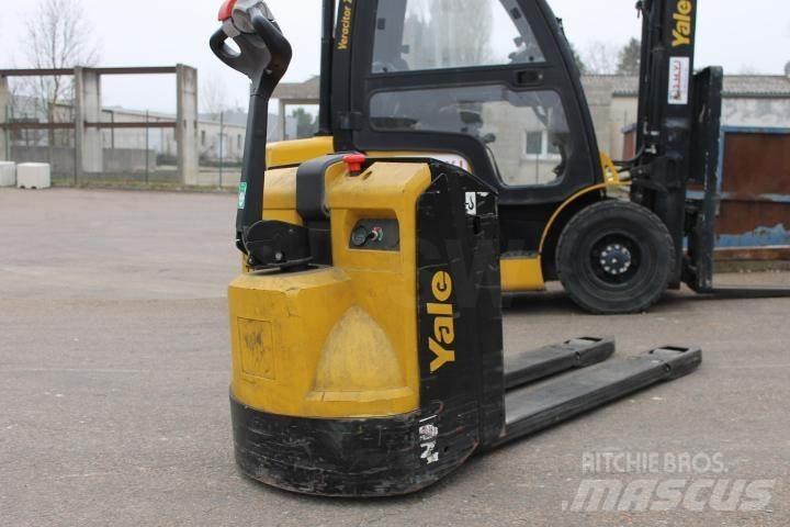 Yale MP20AC Lavansiirtotrukit