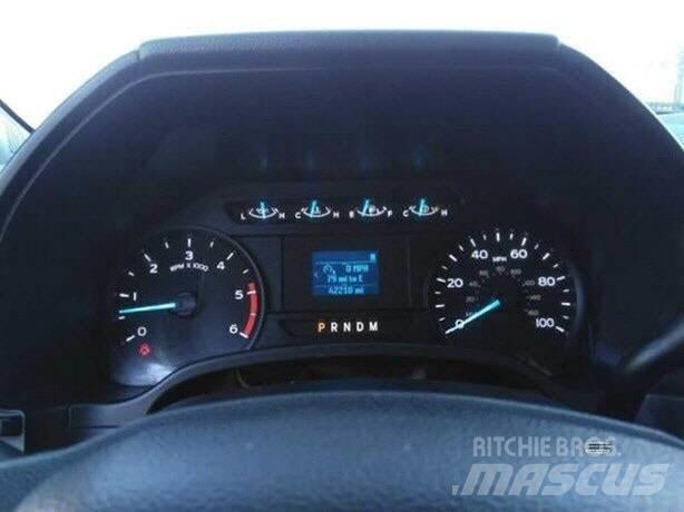 Ford F550 UTILITY BO Umpikorikuorma-autot