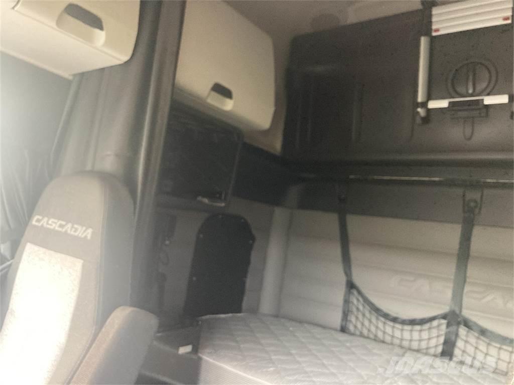 Freightliner  Vetopöytäautot