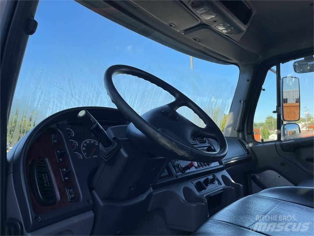Freightliner 114SD Kuorma-autoalustat