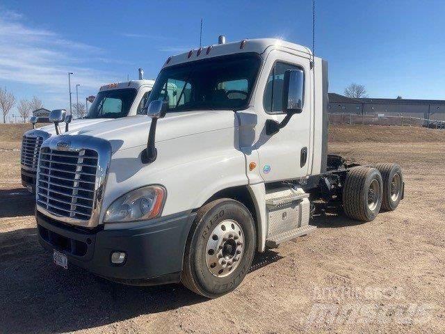Freightliner Cascadia Vetopöytäautot