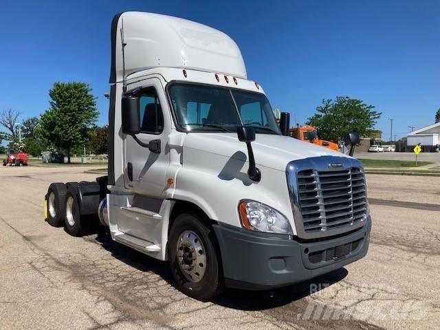 Freightliner Cascadia Vetopöytäautot